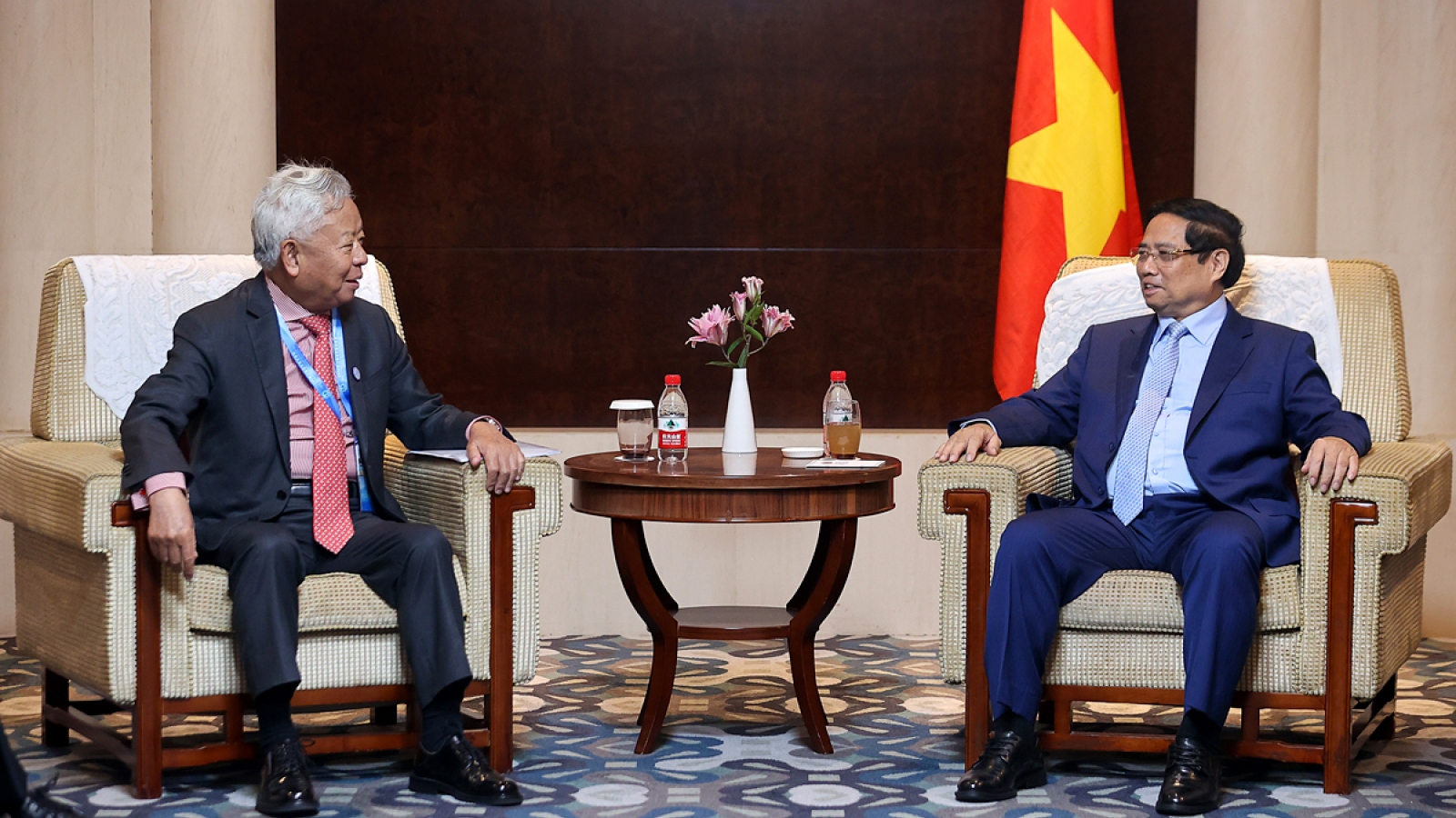 Vietnam seeks AIIB support for major railway projects