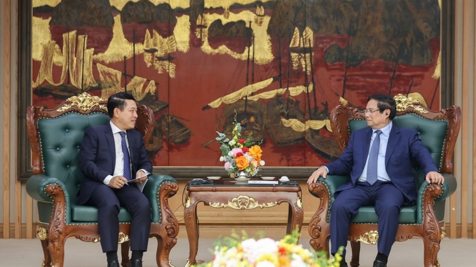 Vietnam, Laos boost strategic cooperation through SOE reform experience