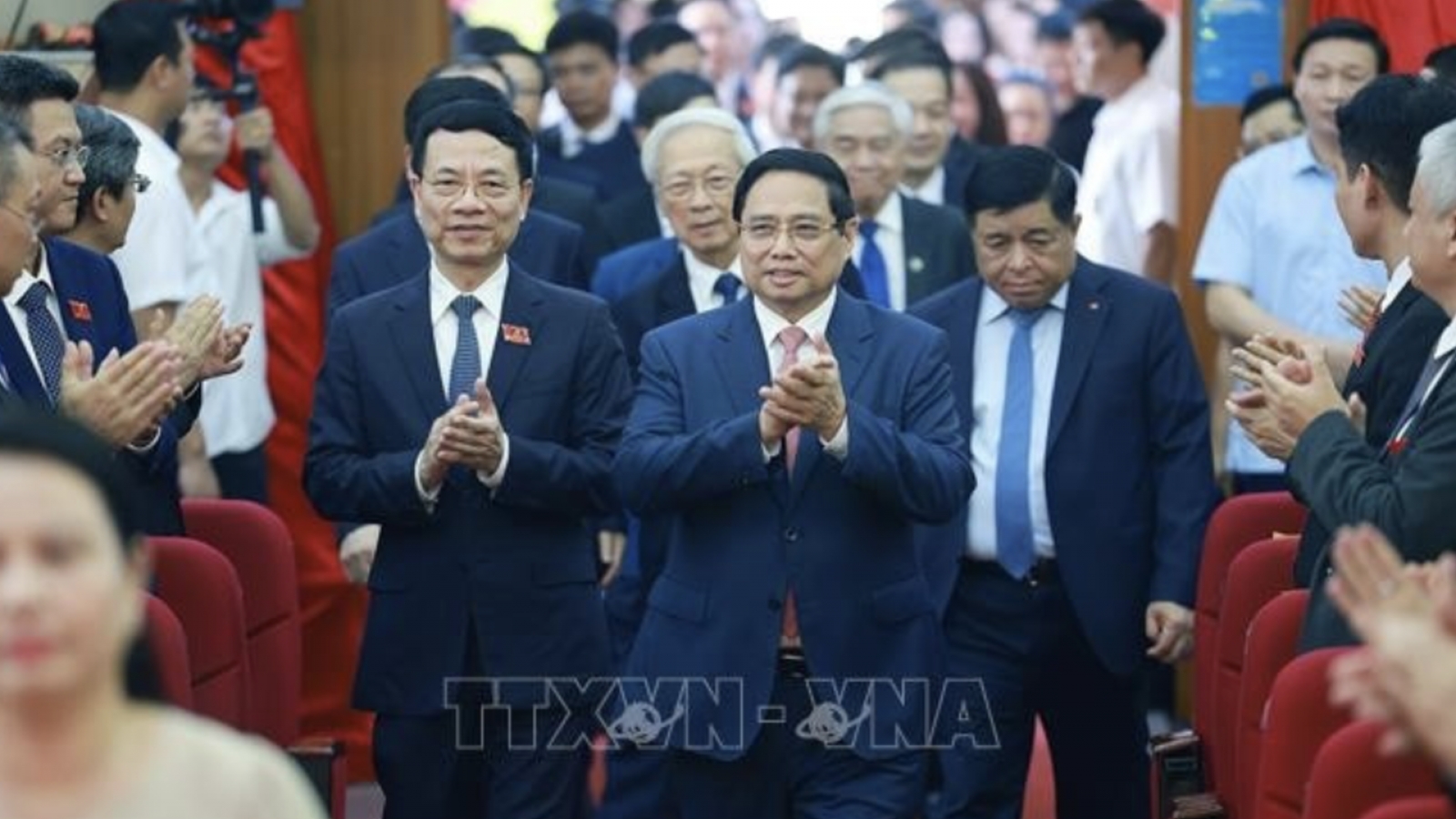 Each official of Ministry of Science and Technology must be pioneer in own field