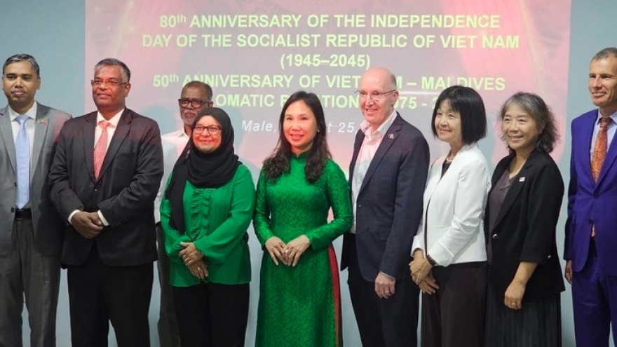 Vietnam, Maldives deepen friendship, cooperation