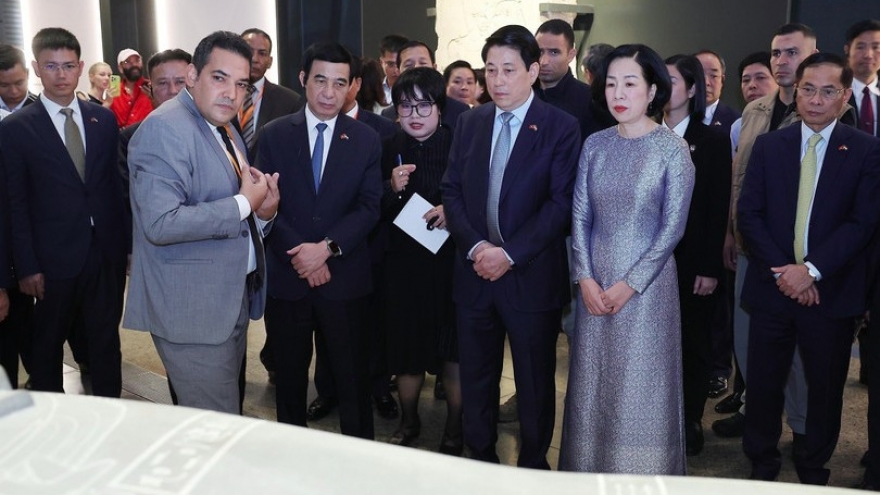 State President tours Grand Egyptian Museum