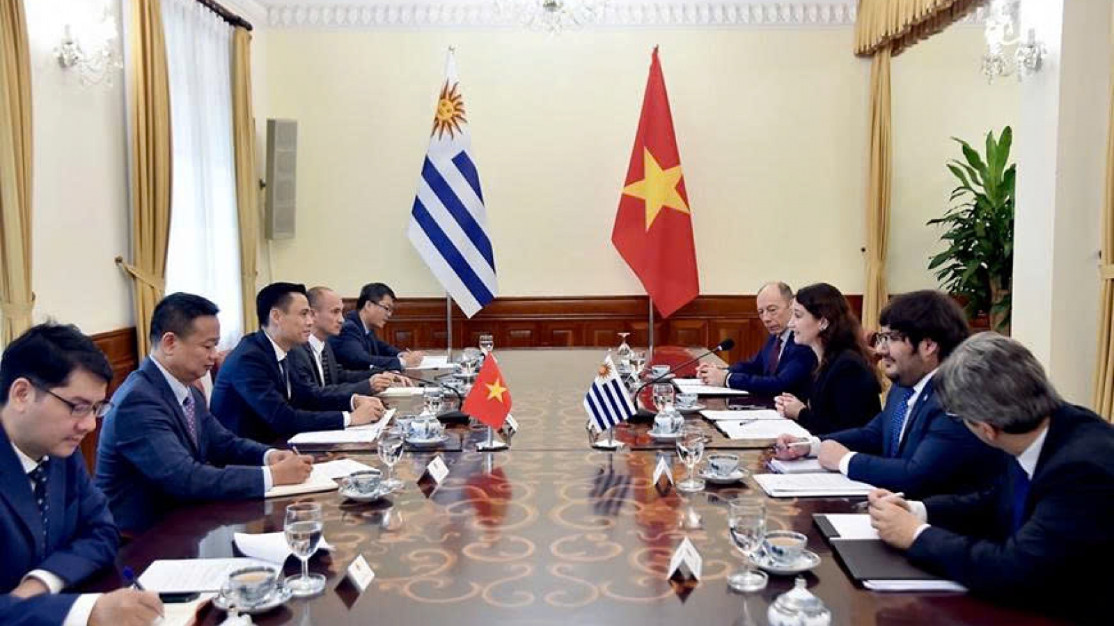 Vietnam and Uruguay hold political consultation in Hanoi