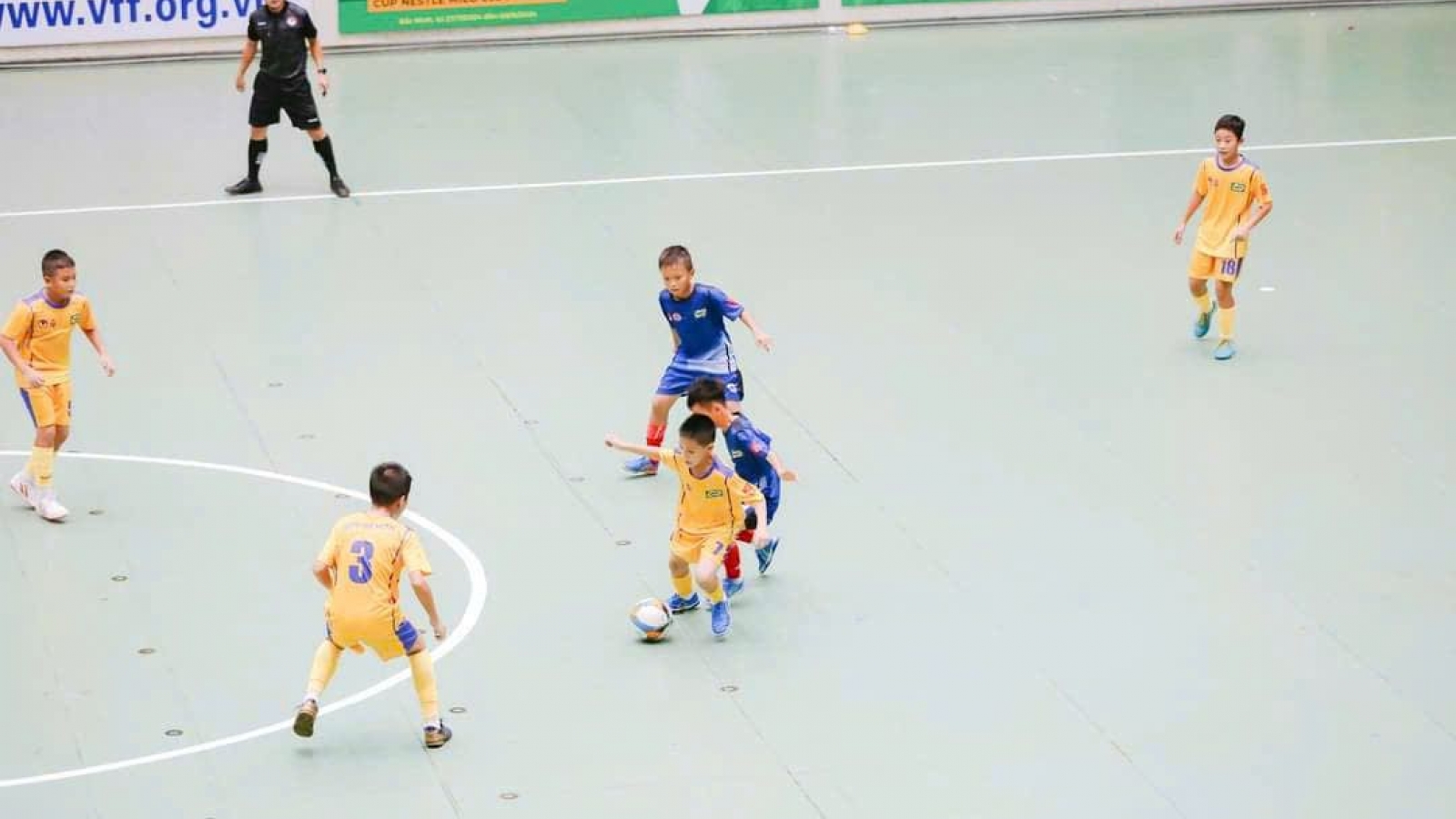 Từ sân chơi học đường đến những bài học trưởng thành đầu đời của trẻ