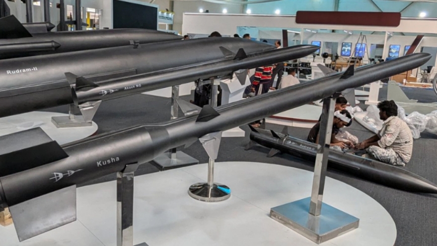 Ấn Độ công bố kế hoạch xây dựng hệ thống phòng không đa tầng