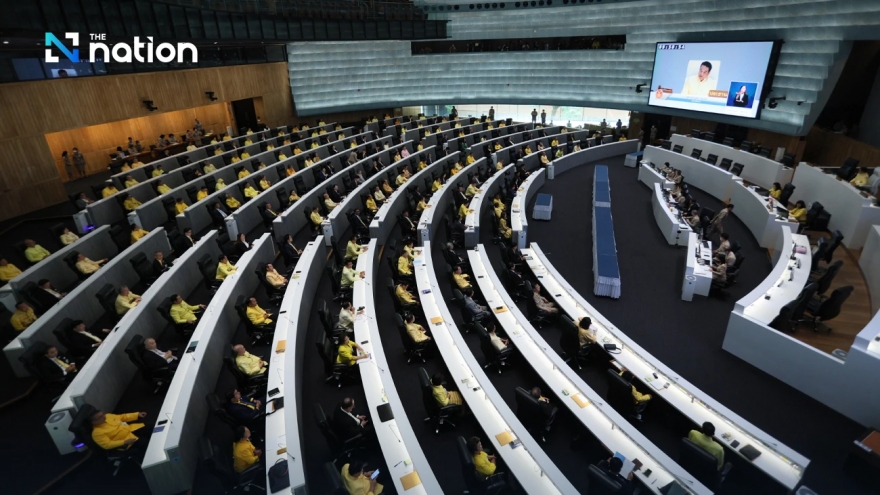 Thái Lan thông qua ngân sách kỷ lục thúc đẩy phục hồi kinh tế