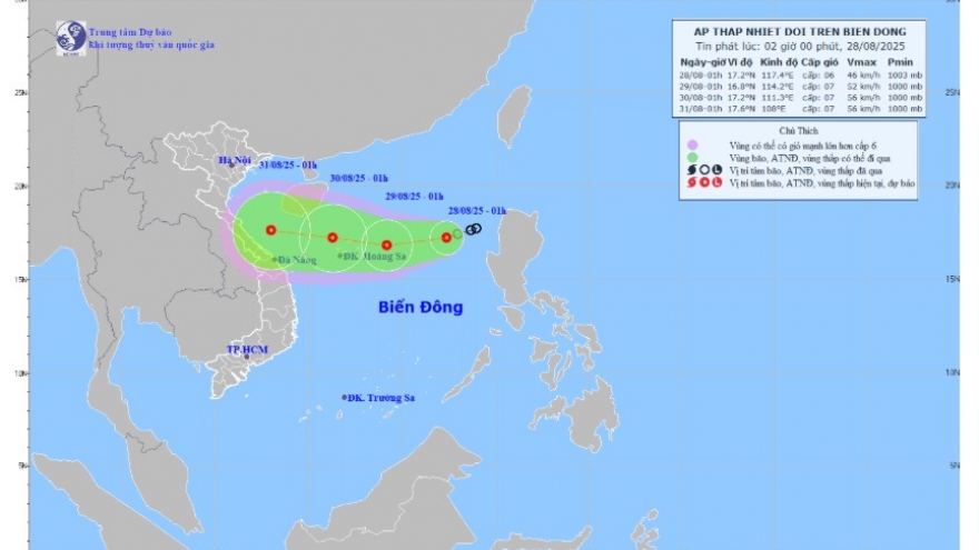 Áp thấp nhiệt đới giật cấp 8 trên Biển Đông, sóng cao 2-4m, biển động mạnh