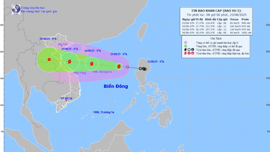 Áp thấp nhiệt đới mạnh lên thành bão số 5, cách đặc khu Hoàng Sa khoảng 480km