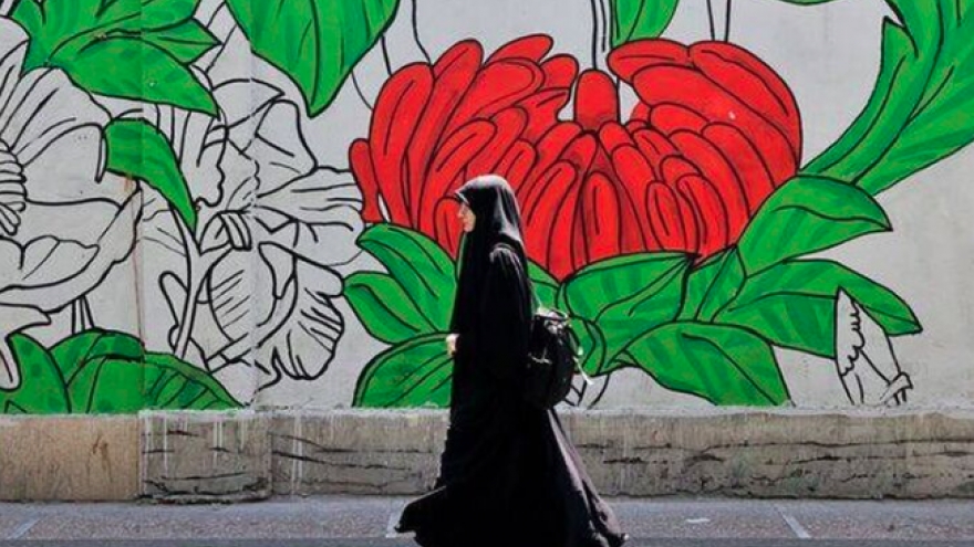 Bị ép gả năm 12 tuổi, làm mẹ ở tuổi 14 rồi thành góa phụ lúc 18 tuổi