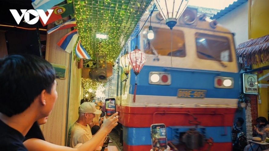 Dẹp cà phê đường tàu: Xây dựng phương án phạt nguội, thậm chí đề nghị khởi tố