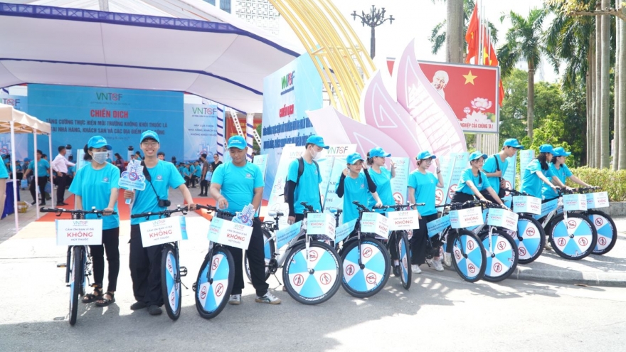 Hơn 100.000 ca tử vong mỗi năm liên quan tới thuốc lá