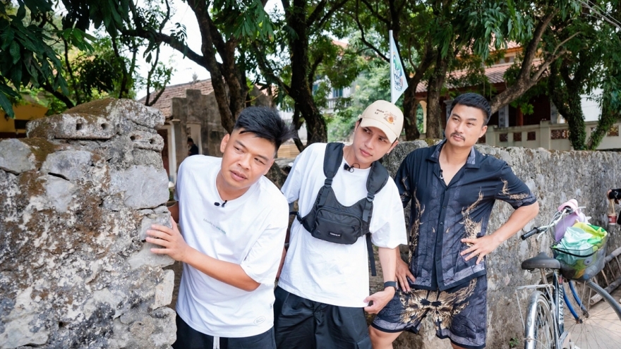 Duy Hưng: “Tôi bận đến mức nhiều ngày liền chẳng nói nổi một câu với con”