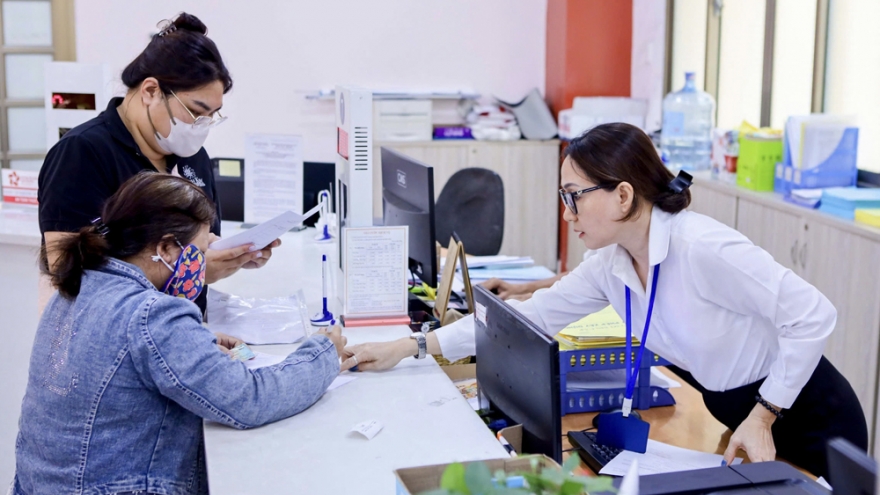 Bộ Nội vụ nêu nguyên nhân gần 36.000 viên chức xin thôi việc trong 3 năm