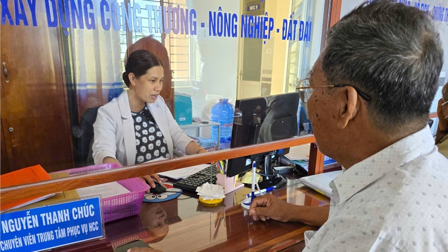 Cà Mau: Cấp xã còn gặp khó trong giải quyết thủ tục hành chính