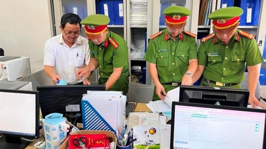 Khởi tố thêm 2 bị can trong vụ cải hoán tàu trái quy định tại Huế