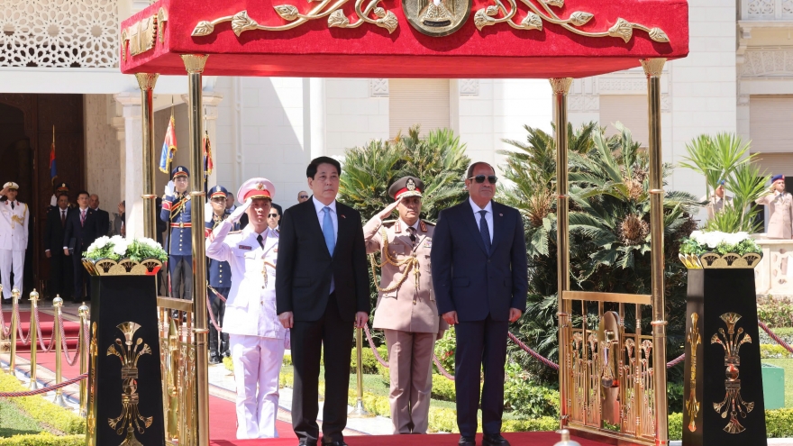 Lễ đón Chủ tịch nước Lương Cường thăm cấp Nhà nước Cộng hoà Ả-rập Ai Cập