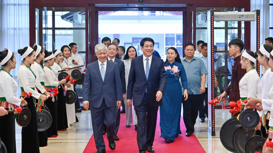 Chủ tịch nước dự Hội nghị gặp mặt đại biểu tiêu biểu đại diện các tầng lớp nhân dân