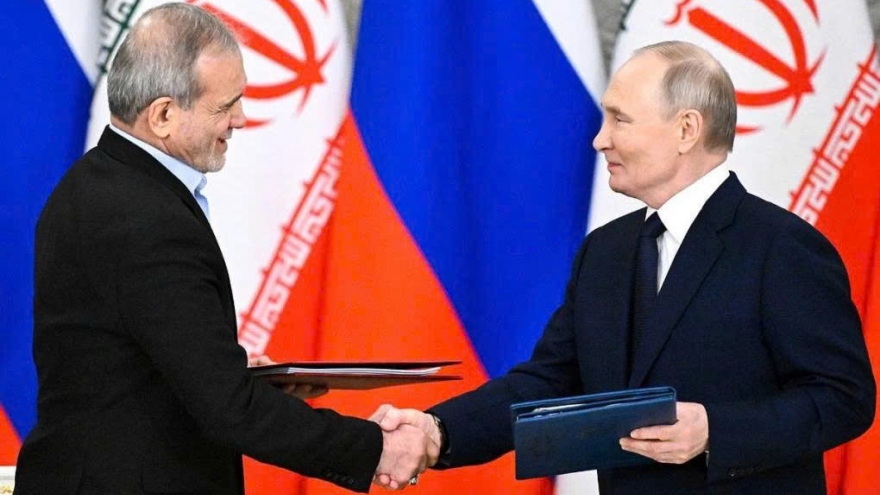 Iran và Nga thảo luận về chương trình hạt nhân trước thềm đàm phán ở châu Âu