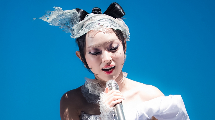 Châu Bùi và nỗi lo lắng sau mỗi lần “Em xinh say hi” lên sóng