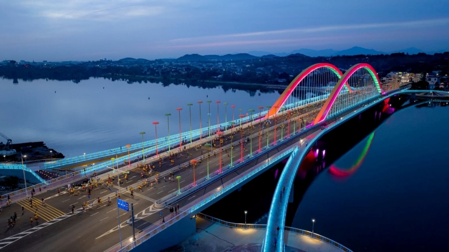 Hơn 4.000 người cùng chạy bộ lan tỏa tinh thần thể thao, kết nối doanh nghiệp ở Huế