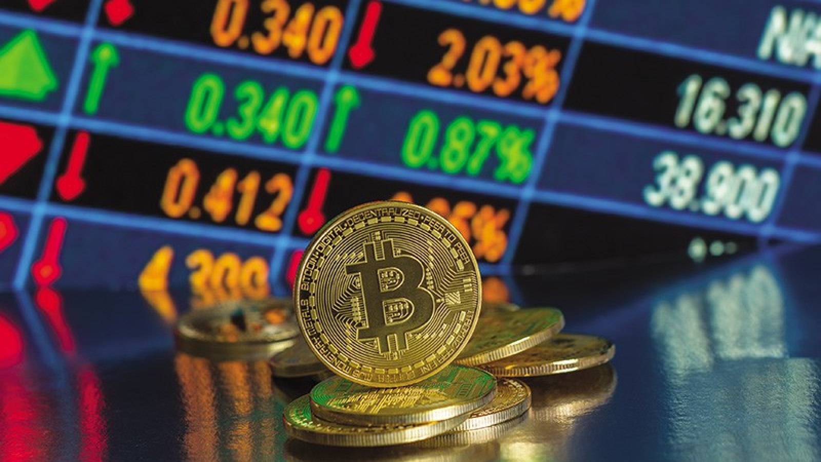 Domestic, international players eye Vietnam’s pilot digital asset market