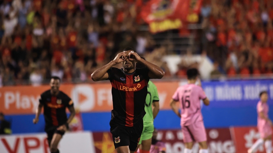 Đội hình tiêu biểu vòng 2 V-League 2025/2026: Ninh Bình áp đảo, ấn tượng nhân tố HAGL