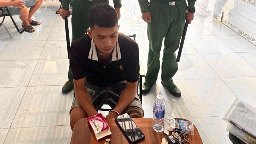 Biên phòng Cửa khẩu Năm Căn bắt giữ đối tượng tàng trữ ma túy