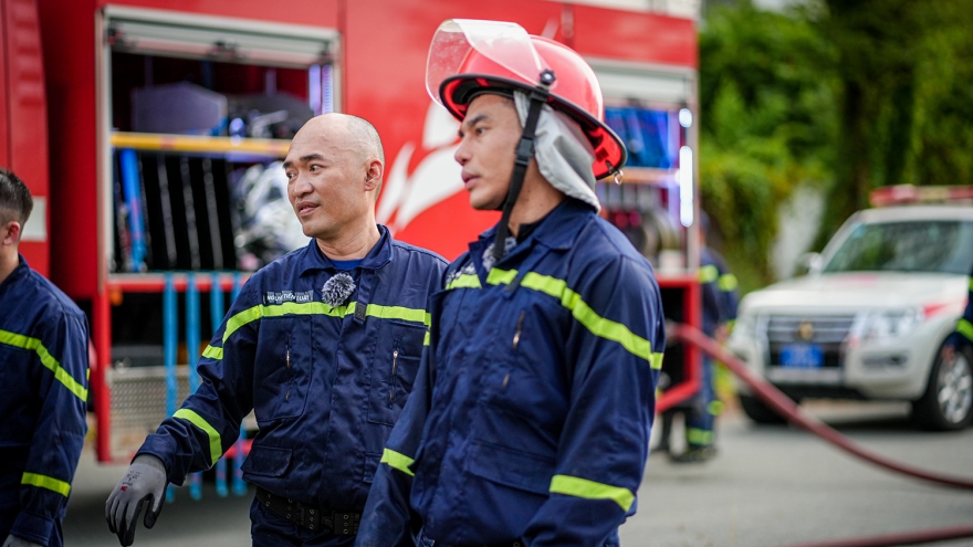 Tiến Luật, Lê Dương Bảo Lâm bị chỉ huy nhắc nhở vì "tiểu phẩm" quá nhiều