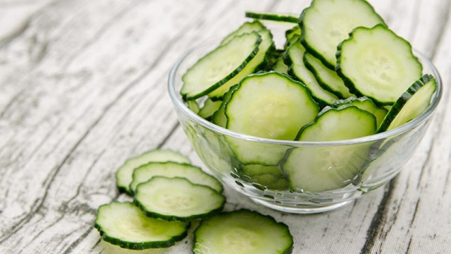 Dưa chuột bị đắng nên ăn hay bỏ?