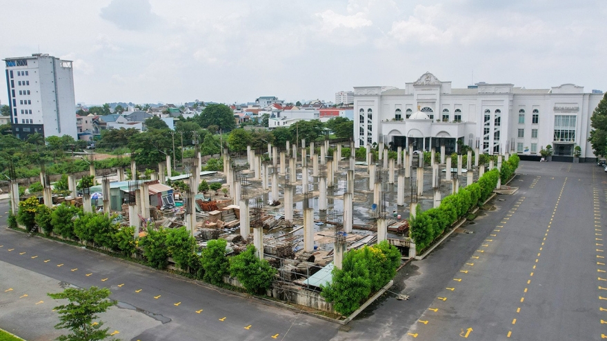 Tháo dỡ khu phức hợp gần 680 tỷ đồng xây không phép trên "đất vàng" tại Đồng Nai