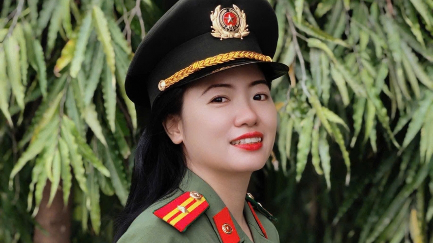 Thiếu tá công an say mê hội họa: Vẽ để lan tỏa tinh thần lạc quan