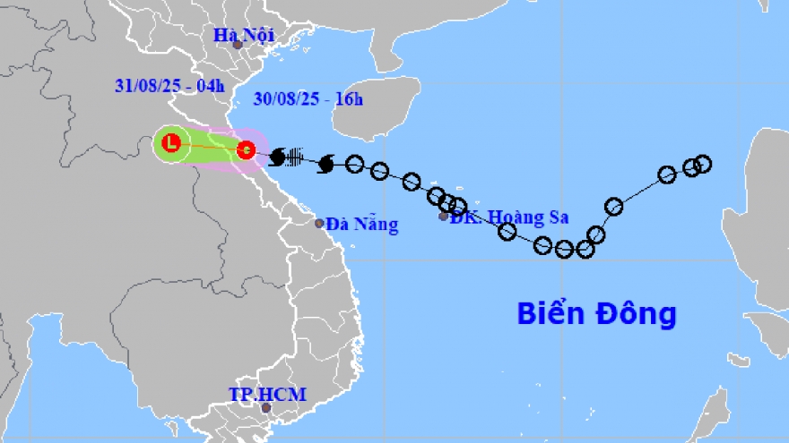 Bão số 6 Nongfa vào đất liền gây mưa lớn dồn dập tại miền Trung