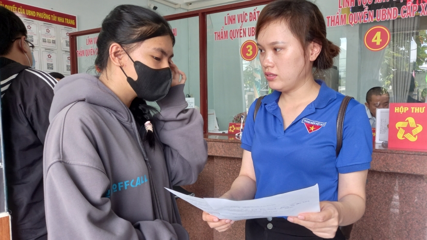 Khánh Hòa: Cán bộ tự nguyện rút lui để trẻ hóa và nâng chất bộ máy