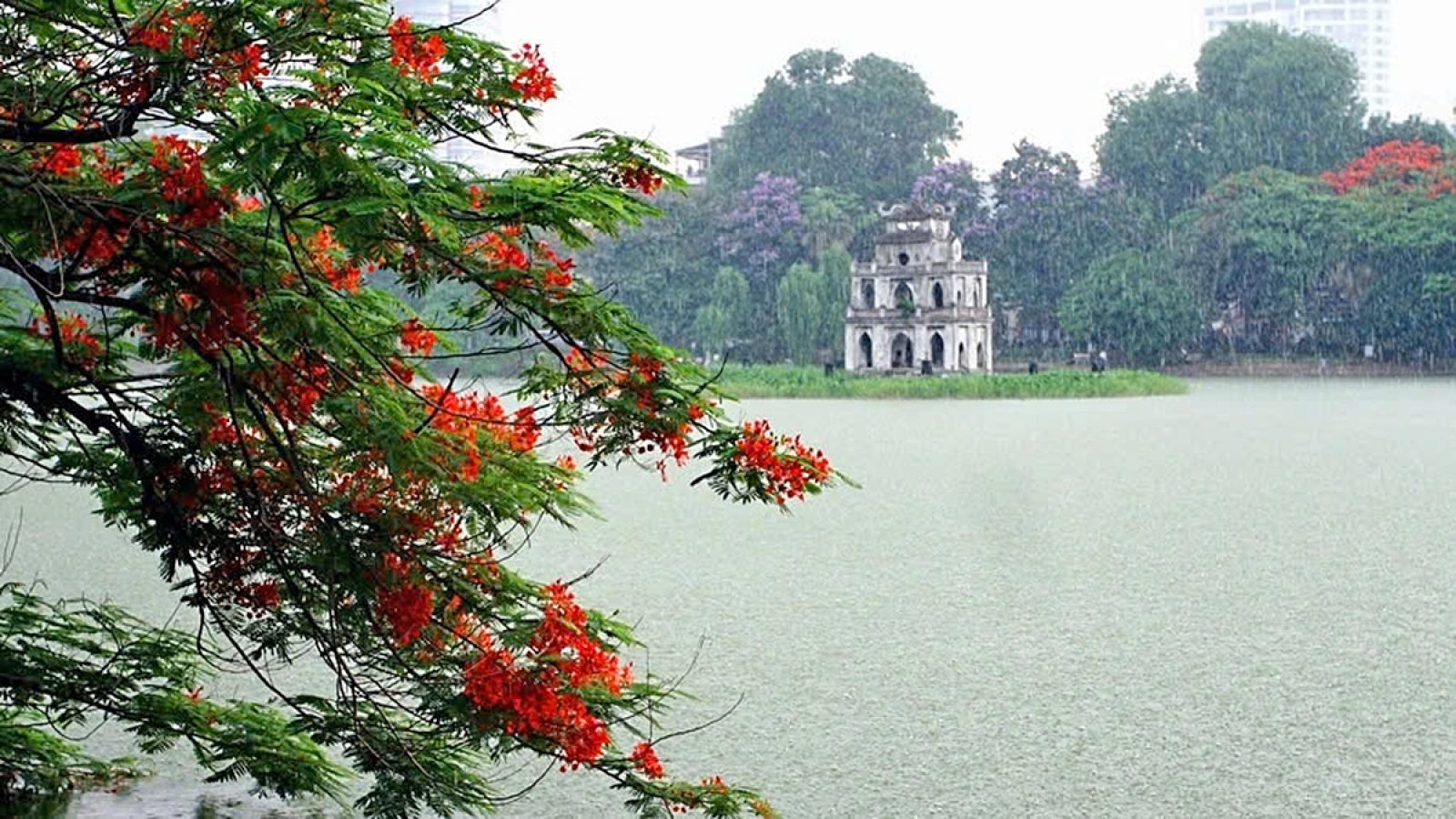 Hà Nội, đô thị của những nghịch lý giữa ồn ào và yên tĩnh