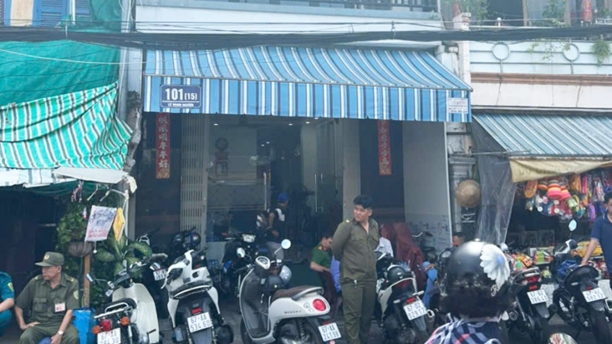 Điều tra vụ án mạng nghi chồng dùng dao đâm chết vợ rồi tự sát tại An Giang