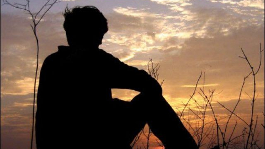 Gần 20 năm kết hôn, tôi vẫn day dứt không quên được "tình cũ" của vợ