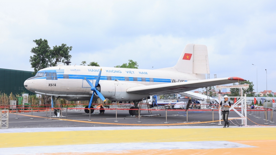 Triển lãm "Khát vọng bầu trời", hàng không Việt kể câu chuyện đồng hành cùng dân tộc