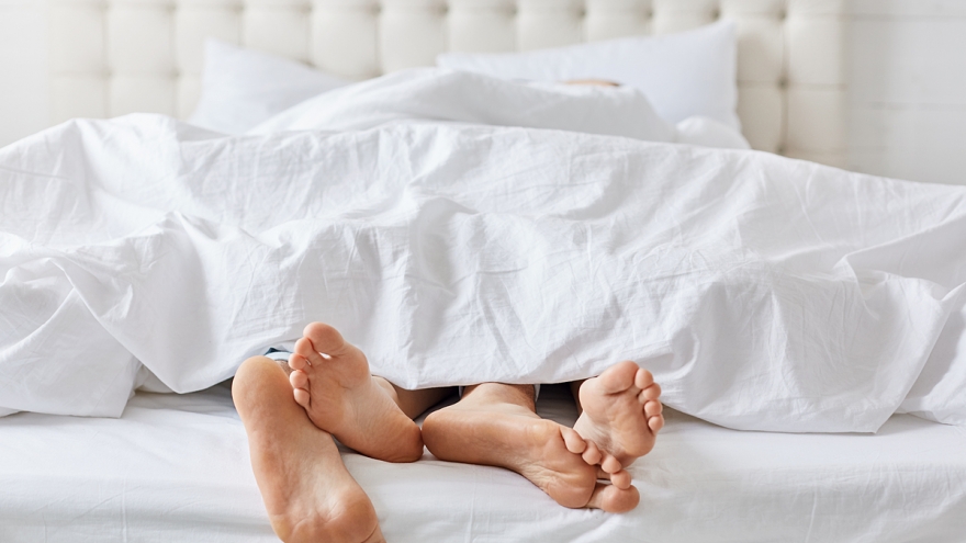 Tôi U80 quan hệ tình dục nhiều có bị giảm thọ?