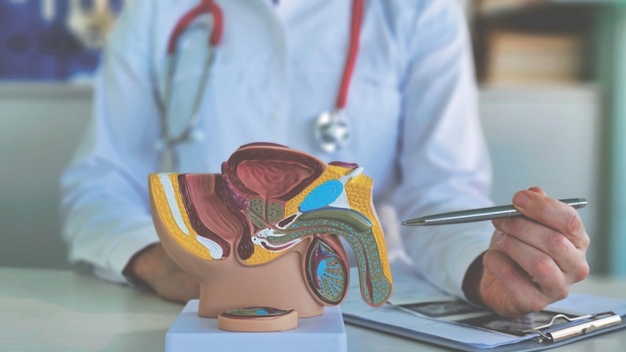 Đàn ông mắc ung thư ảnh hưởng chuyện "chăn gối" như thế nào?