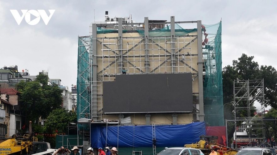 Hà Nội hối hả chuẩn bị cho lễ diễu binh, diễu hành 80 năm Quốc khánh 2/9