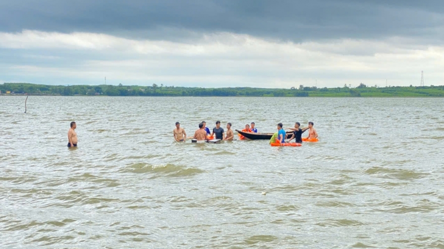 Lật thuyền trong lúc đánh cá làm 1 người tử vong ở Quảng Trị