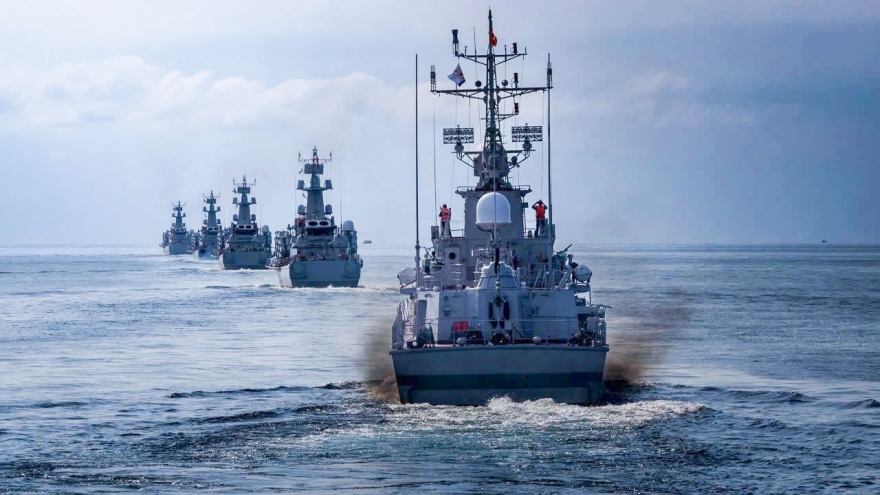 Lực lượng diễu binh trên biển tích cực luyện tập chuẩn bị cho Quốc khánh 2/9