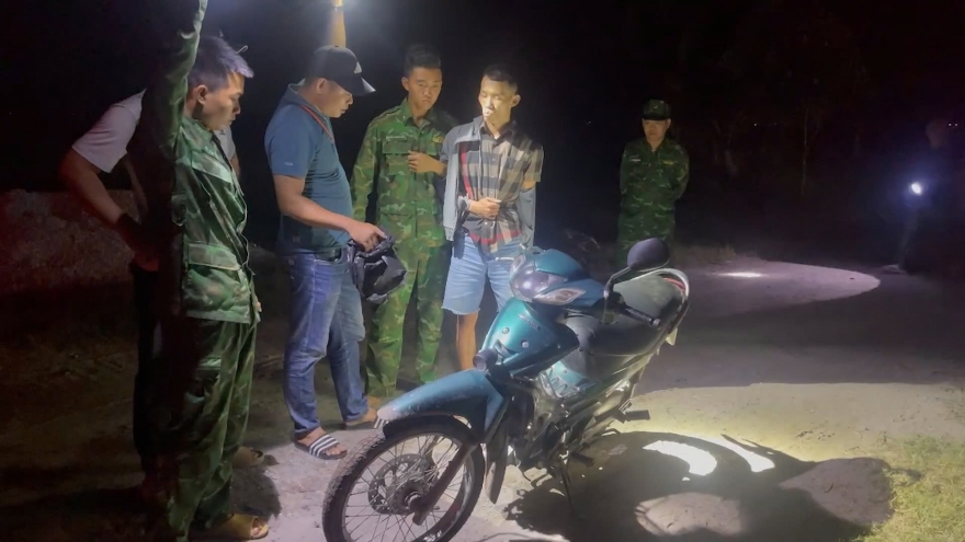 Nhận tiền công 5 triệu đồng, vận chuyển gần 4kg ma túy qua biên giới