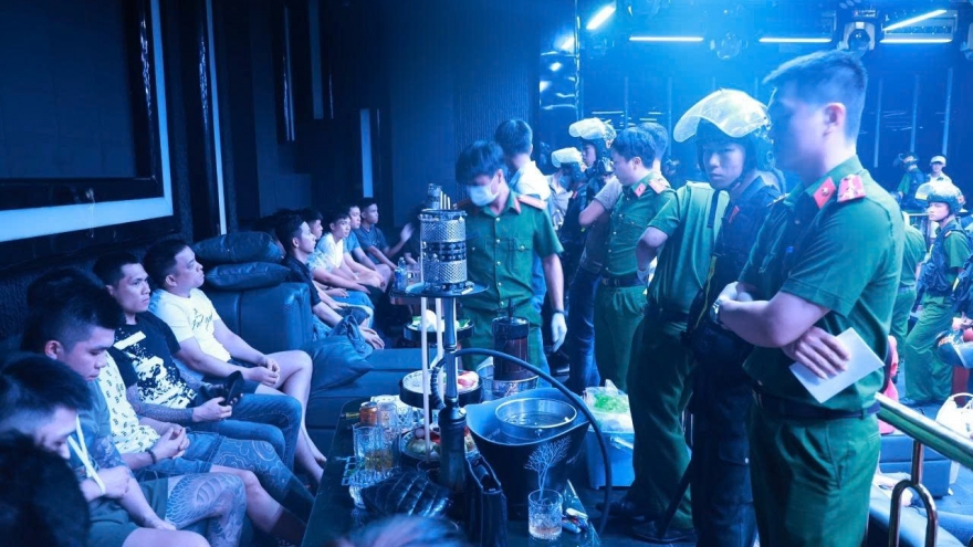 400 công an đột kích nhà hàng, vũ trường, phát hiện 145 người dương tính ma tuý