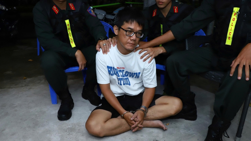 Truy đuổi, bắt giữ đối tượng tàng trữ trái phép chất ma túy