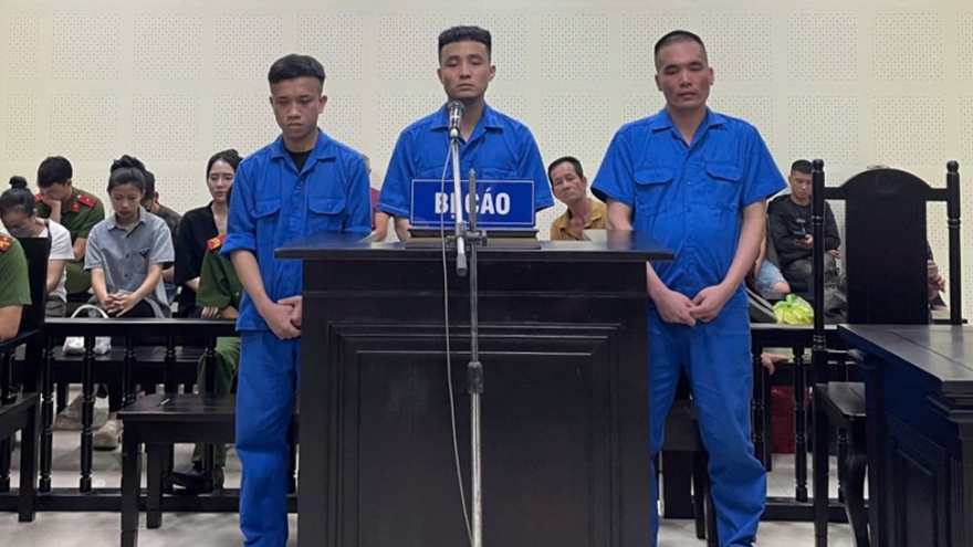 "Bập" vào ma túy, nhóm bạn hàng xóm cùng lĩnh án tù