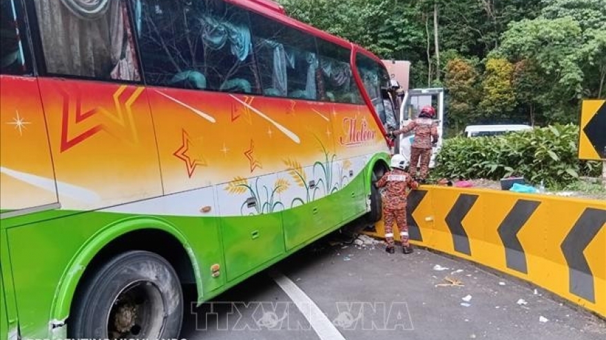 Vietnamese tourists unharmed in bus accident in Malaysia