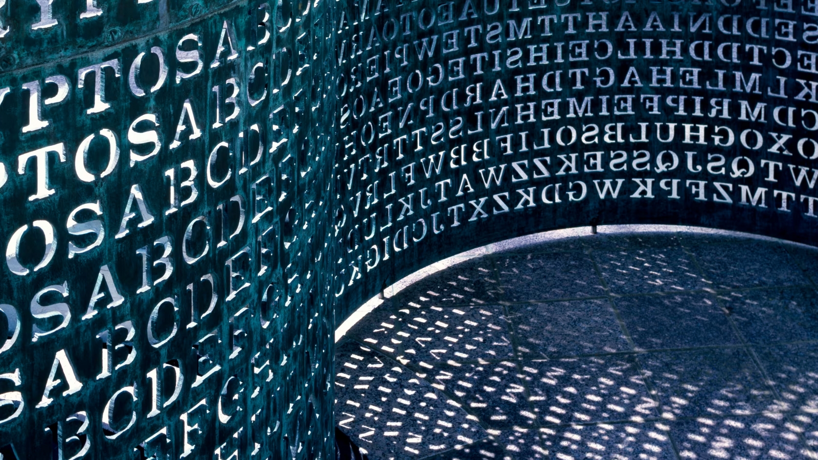 Mật mã Kryptos - Bí ẩn chưa có lời giải tại trụ sở CIA