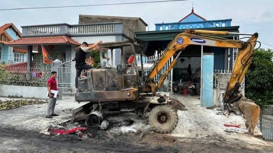 Phóng hỏa đốt máy xúc trong đêm do mâu thuẫn cá nhân ở Hải Phòng