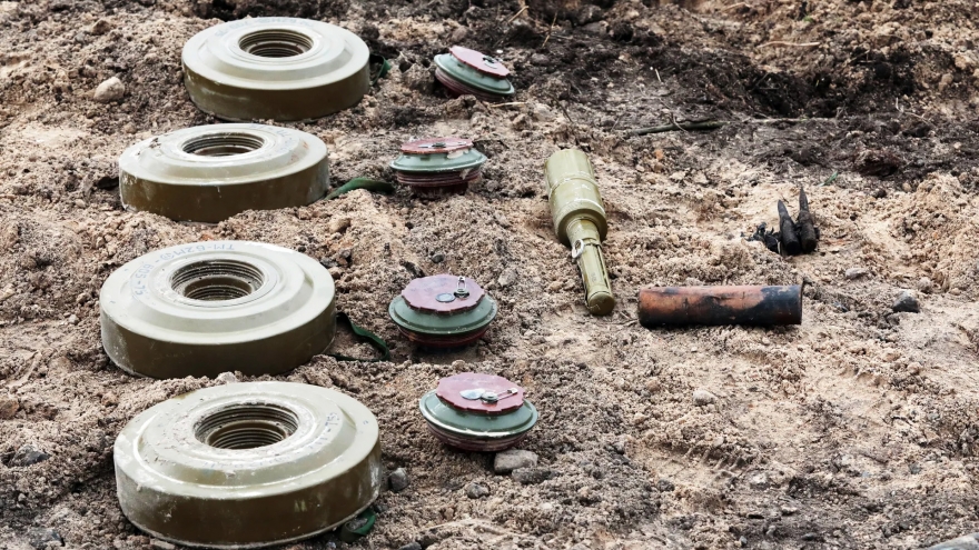 Nga sắp thử nghiệm hệ thống laser mới để rà phá mìn tại Ukraine