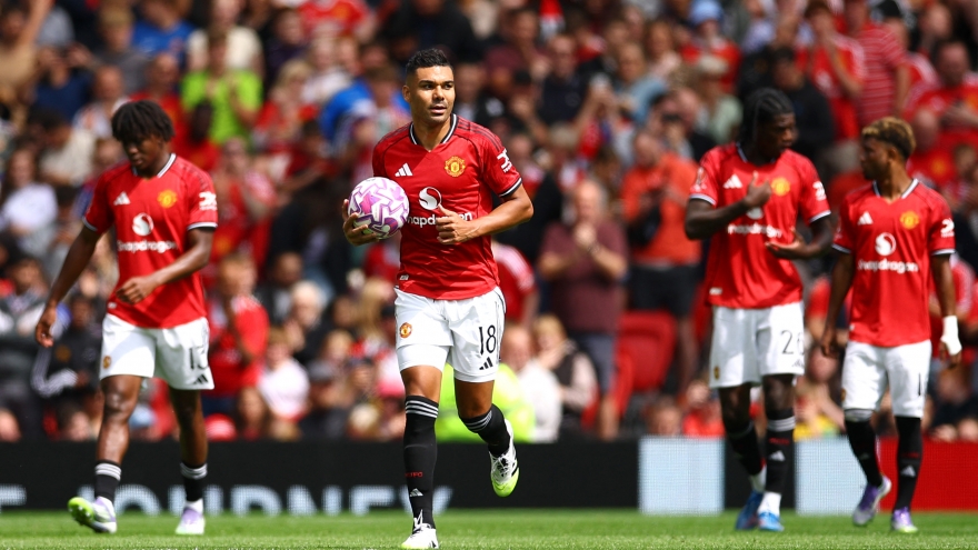 MU giành cúp vô địch ngày tân binh Sesko ra mắt